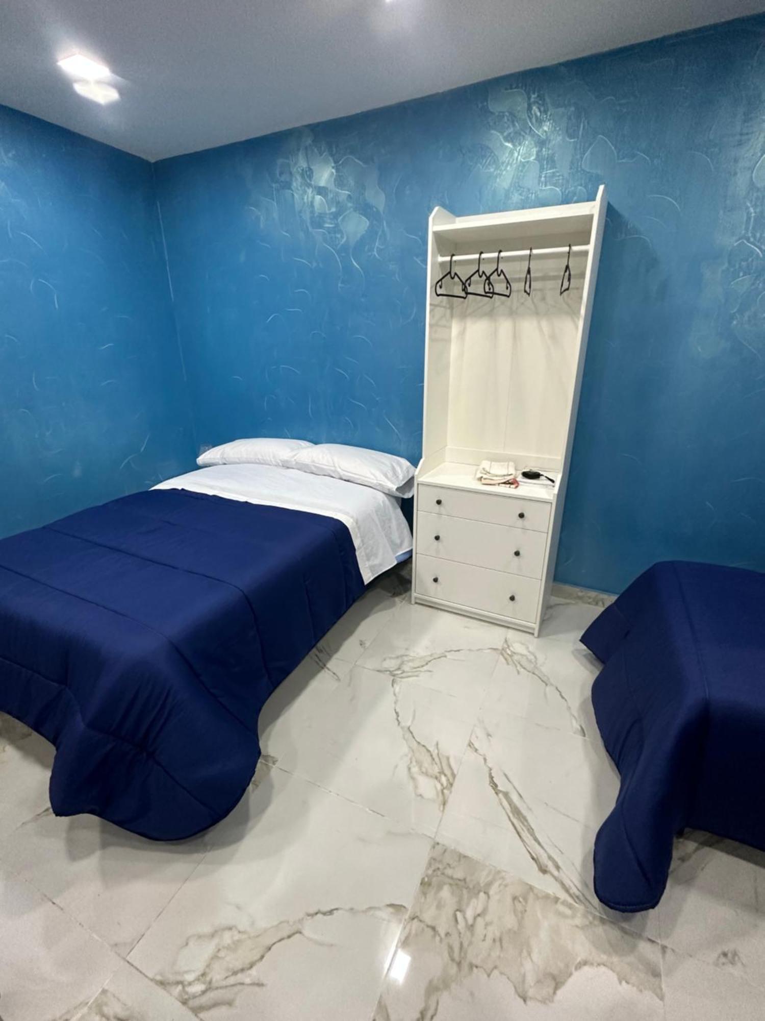 Blue House Apartment Napoli Bagian luar foto